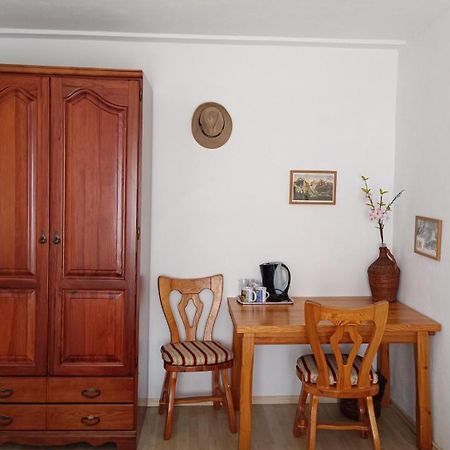 Apartamento Sobe Tanja Podbrdo Exterior foto
